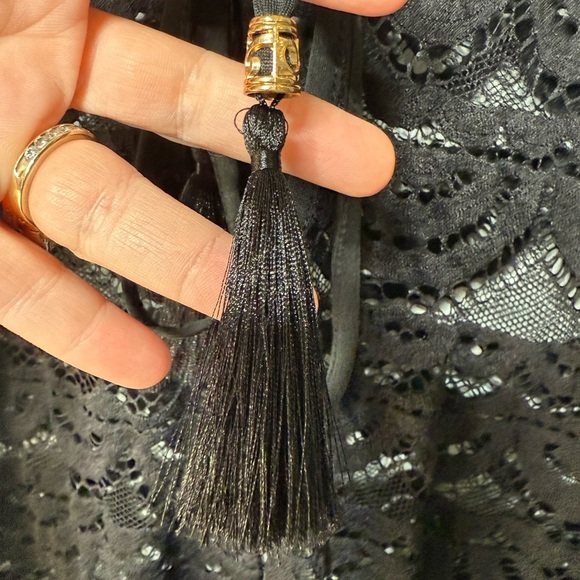 Spiaggia Dolce Black Sweet Beach Tassel Tie Cover Up Size Large 5721-009 NWOT - Picture 8 of 8